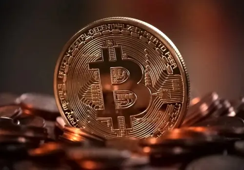 Scenario economico Bitcoin a 100.000 dollari: cosa potrebbe accadere?